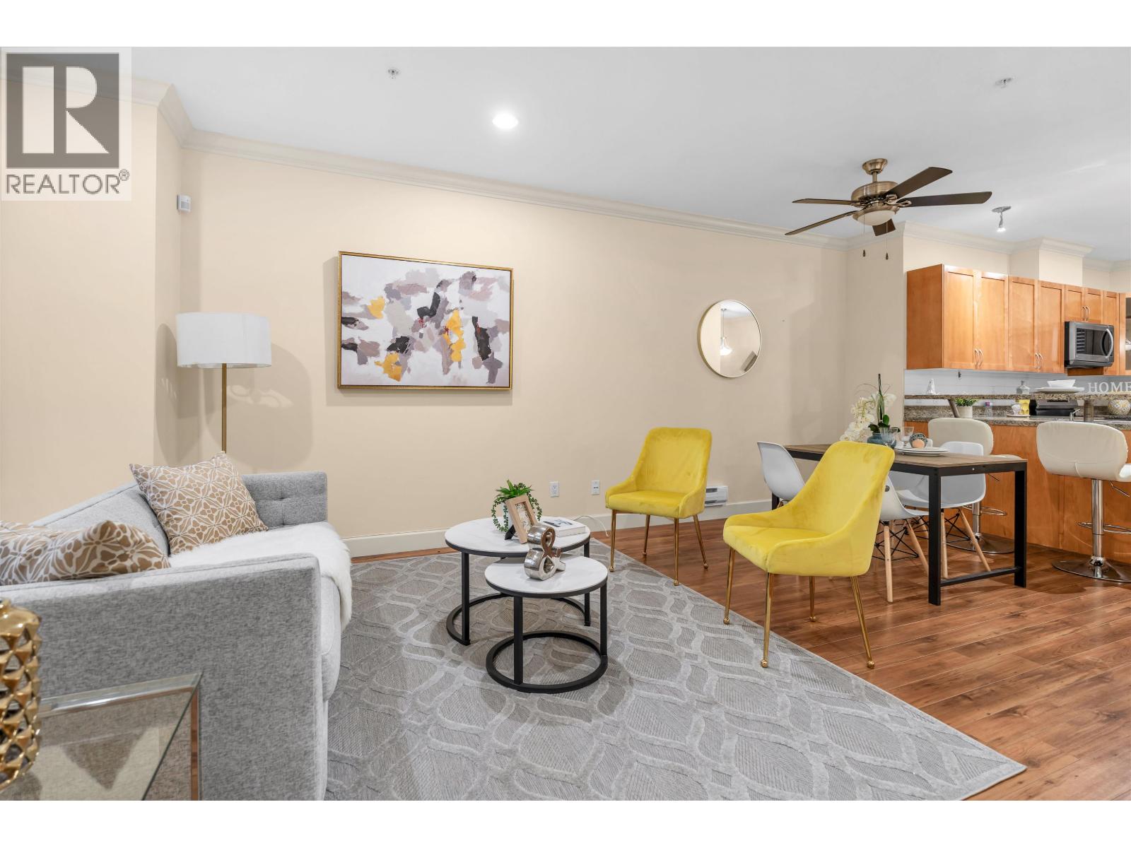 8 3139 Smith Avenue, Burnaby, British Columbia  V5G 2S8 - Photo 4 - R3063596