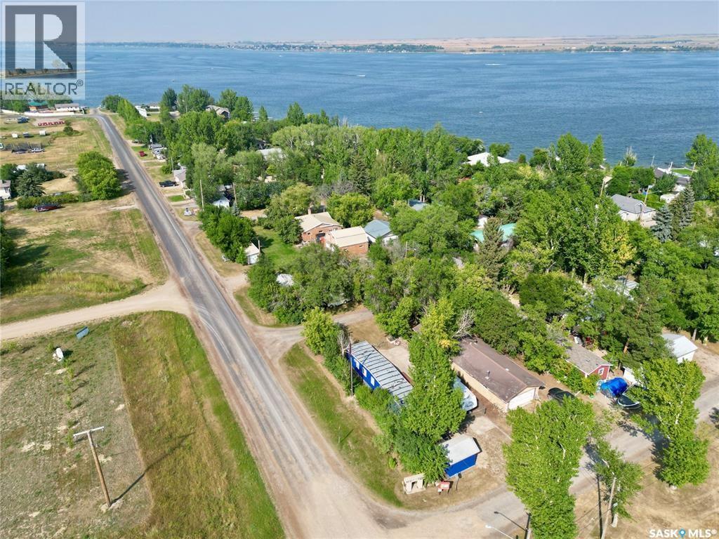390 Metz AVENUE, Wee Too Beach, Saskatchewan