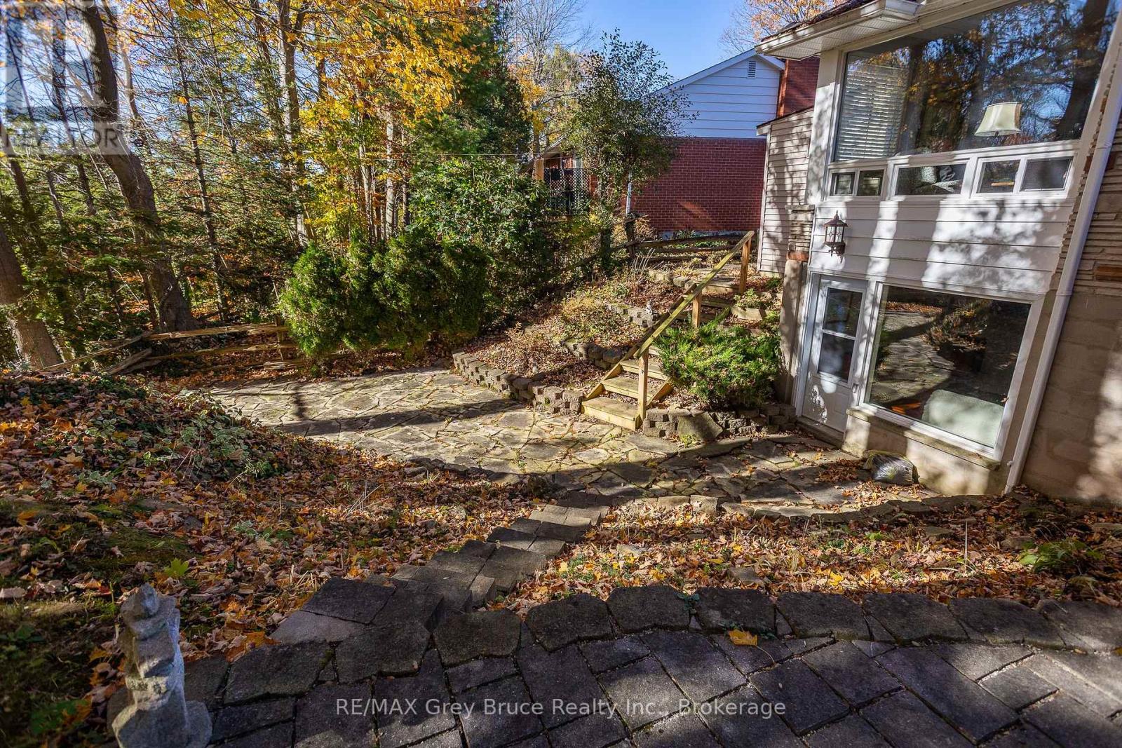 242 6th Avenue E, Owen Sound, Ontario  N4K 2T3 - Photo 37 - X12496874