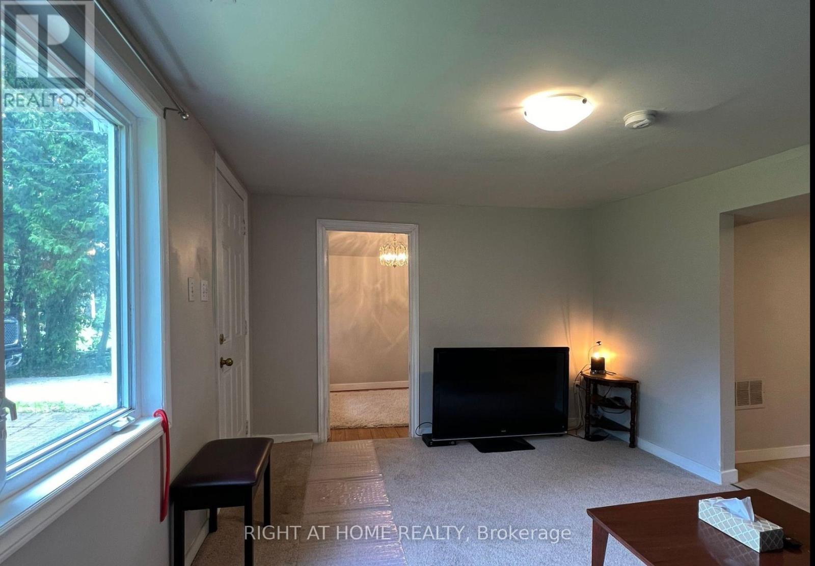 34 Broadview Street, Collingwood, Ontario  L9Y 0X2 - Photo 4 - S12355303