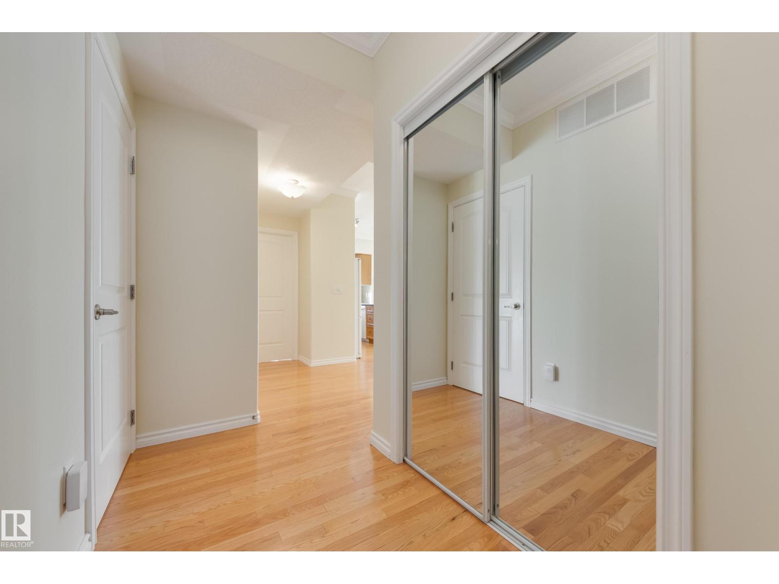 #208 8528 82 Av Nw, Edmonton, Alberta  T6C 0Y8 - Photo 5 - E4464241