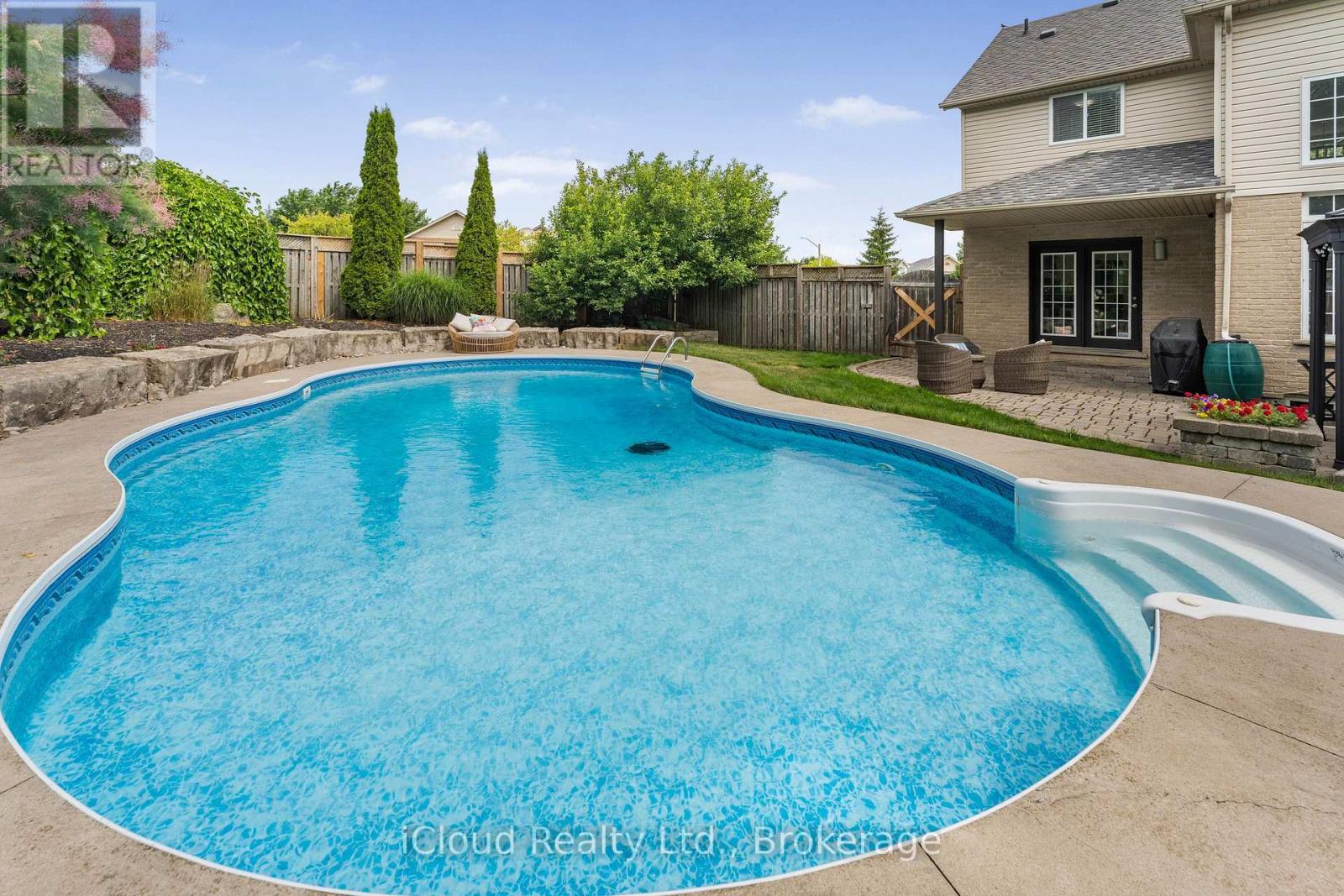 2 Redfern Street, Orangeville, Ontario L9W 5C8 - Photo 7 - W12310125