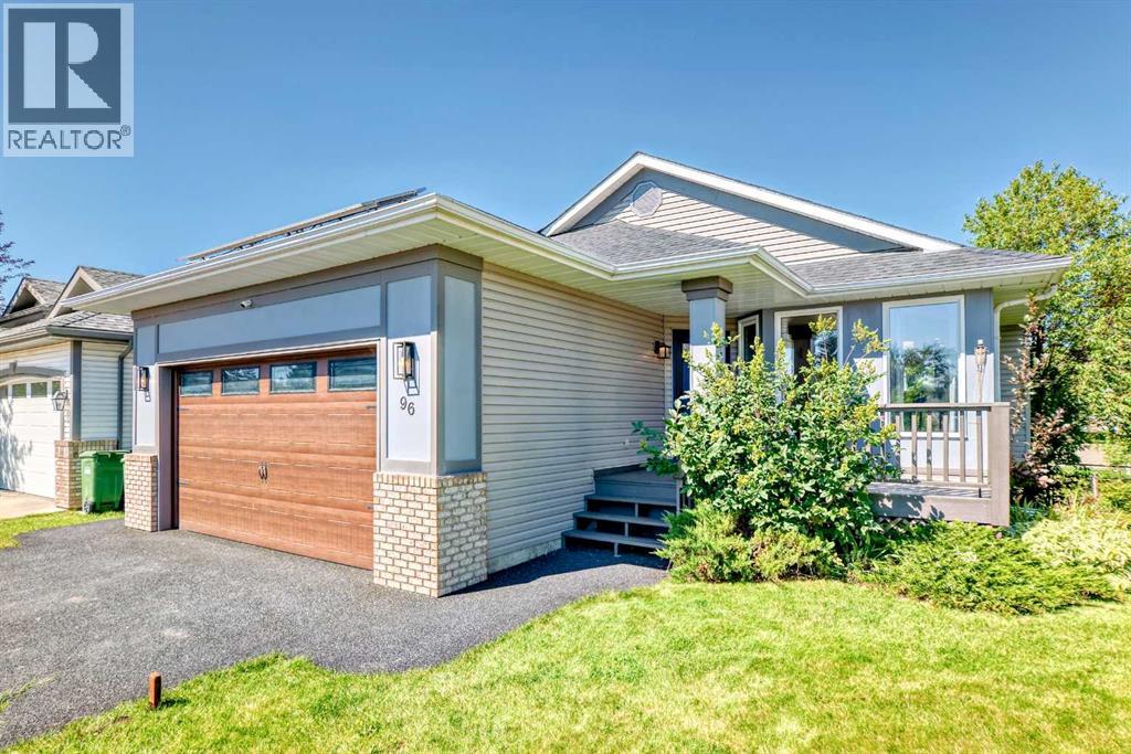 96 Douglas Shore Close SE, Calgary, Alberta