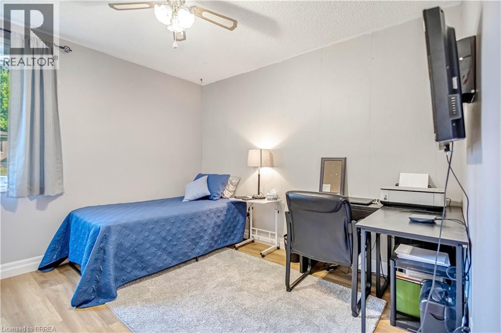 11 Fourth Avenue, Brantford, Ontario  N3S 7T9 - Photo 13 - 40778691