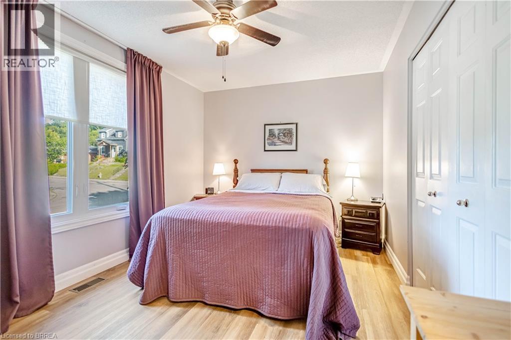 11 Fourth Avenue, Brantford, Ontario  N3S 7T9 - Photo 10 - 40778691