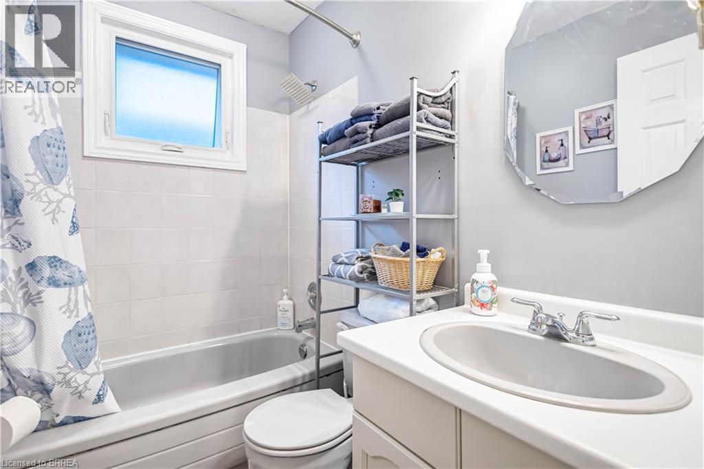 11 Fourth Avenue, Brantford, Ontario  N3S 7T9 - Photo 16 - 40778691