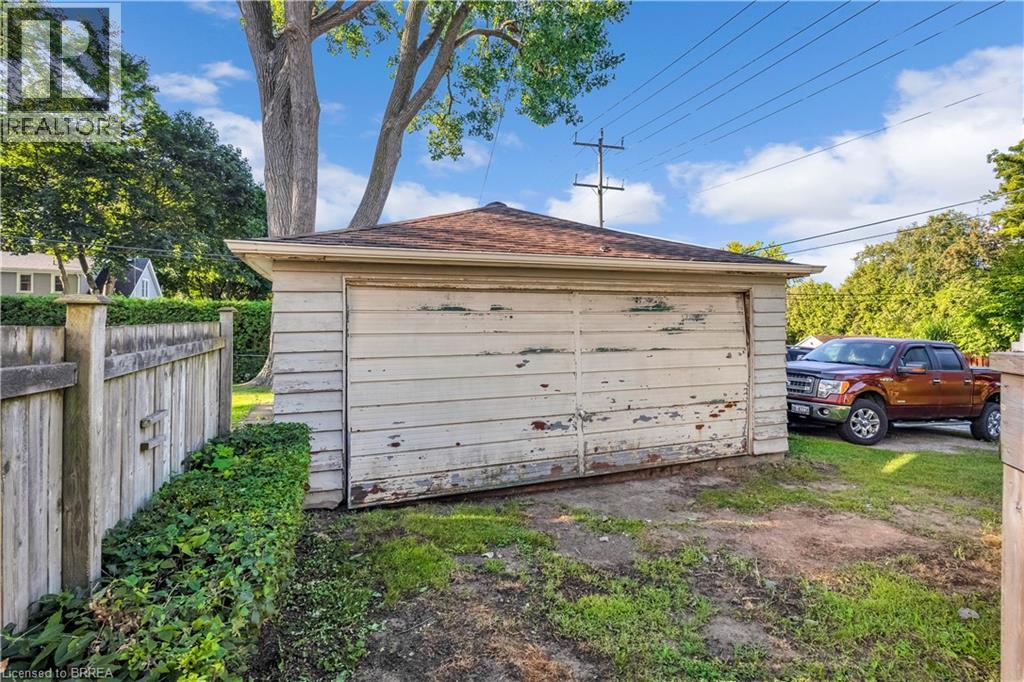 11 Fourth Avenue, Brantford, Ontario  N3S 7T9 - Photo 28 - 40778691