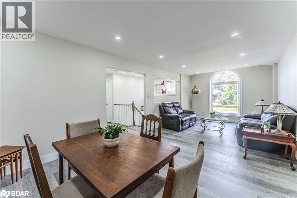 29 Silver Birch Avenue, Wasaga Beach, Ontario L9Z 1B7 - Photo 4 - 40779216