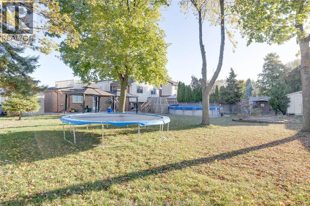 549 Estate Park, Tecumseh, Ontario  N8N 3C5 - Photo 2 - 25027704