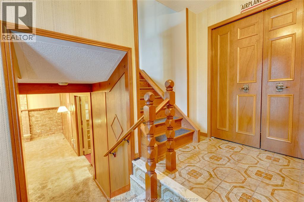 549 Estate Park, Tecumseh, Ontario  N8N 3C5 - Photo 6 - 25027704