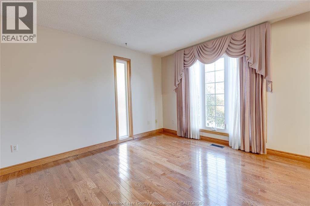 549 Estate Park, Tecumseh, Ontario  N8N 3C5 - Photo 9 - 25027704