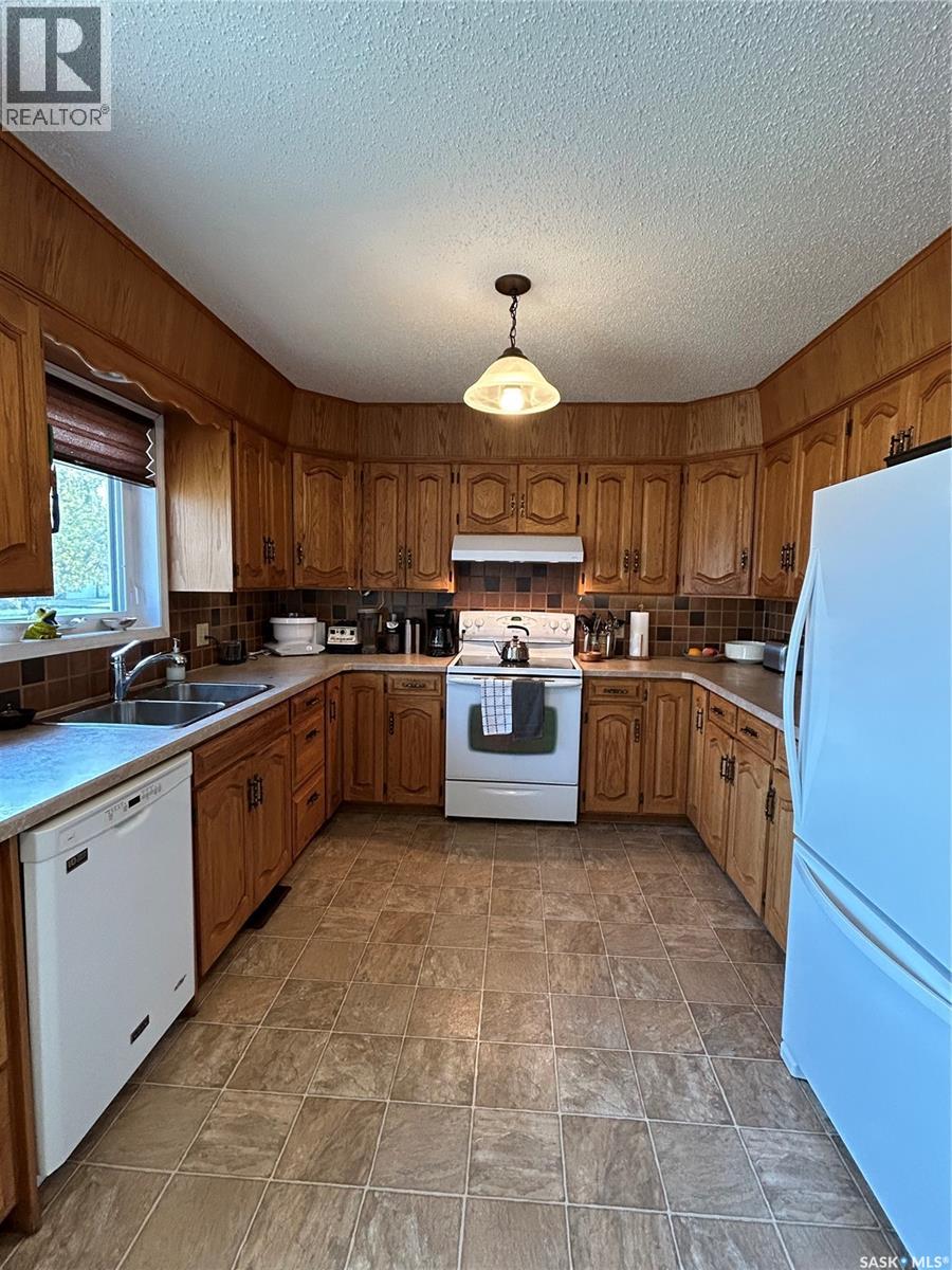 5 Main Crescent, Muenster, Saskatchewan  S0K 2Y0 - Photo 11 - SK022069