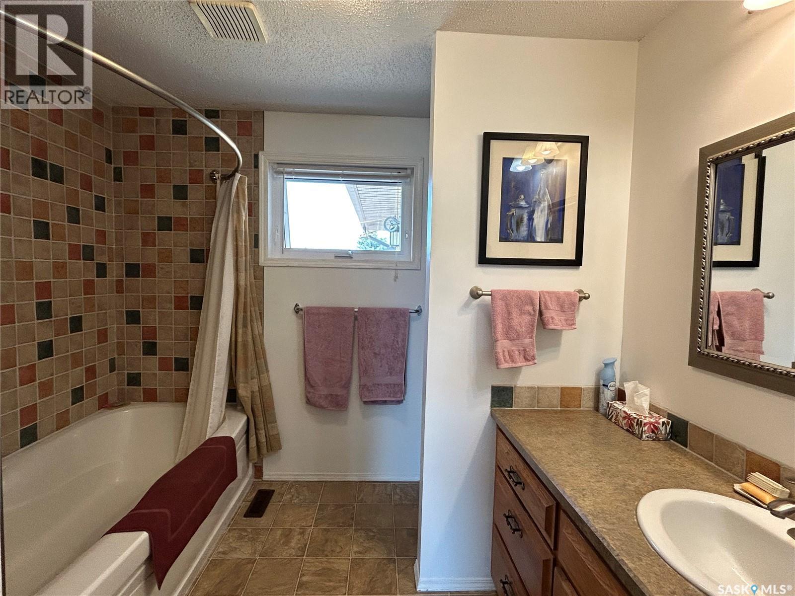 5 Main Crescent, Muenster, Saskatchewan  S0K 2Y0 - Photo 24 - SK022069