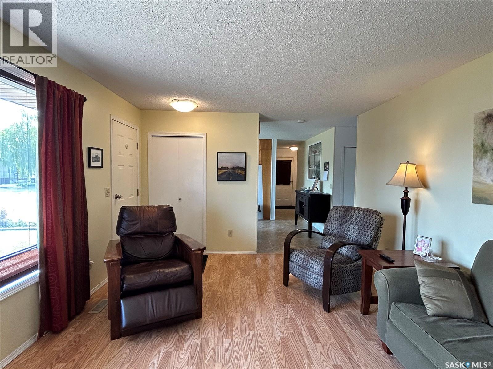 5 Main Crescent, Muenster, Saskatchewan  S0K 2Y0 - Photo 6 - SK022069