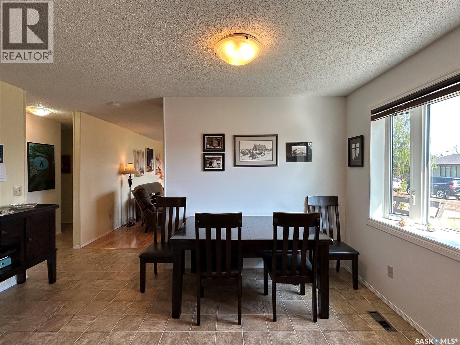 5 Main Crescent, Muenster, Saskatchewan  S0K 2Y0 - Photo 8 - SK022069