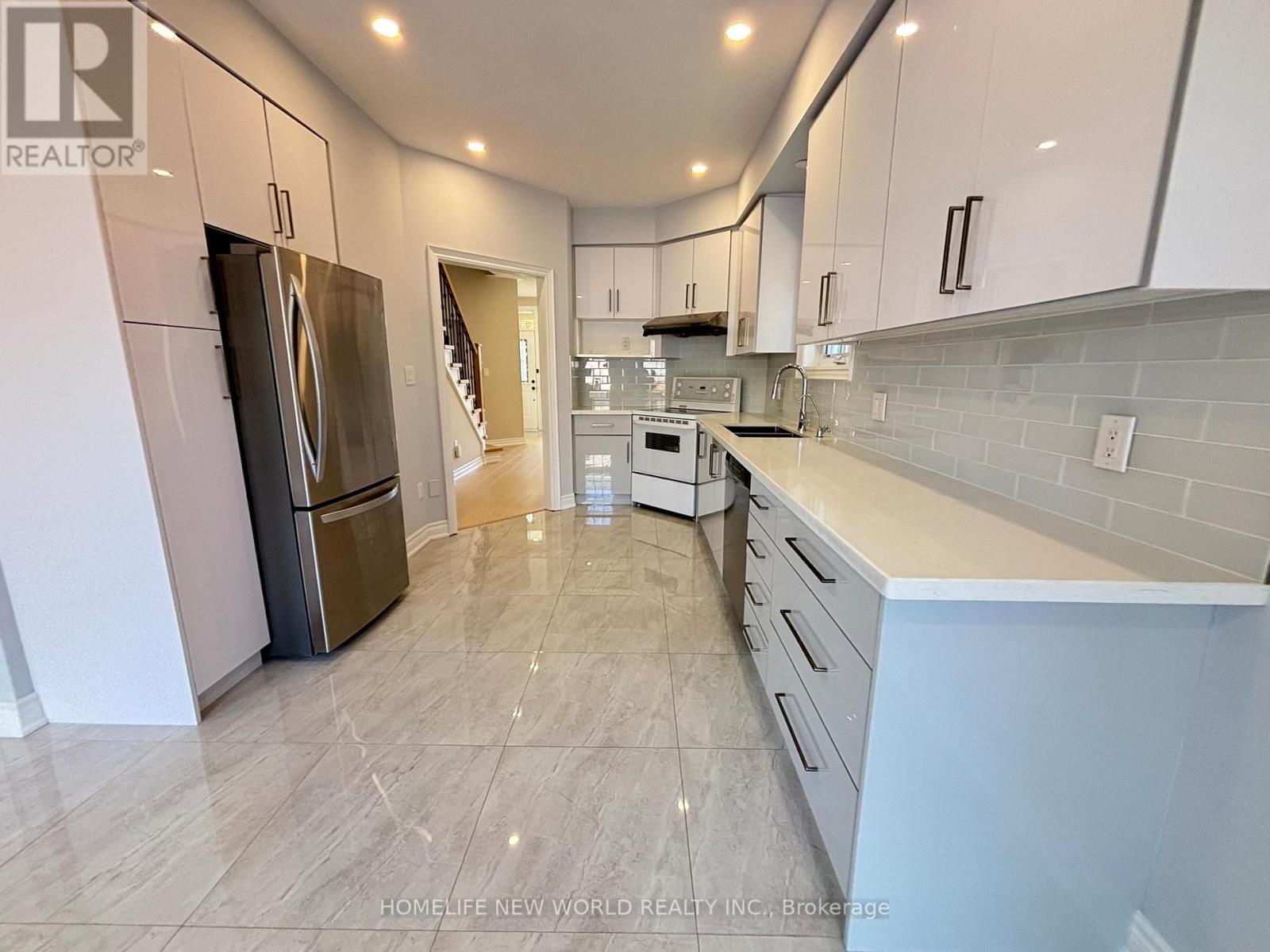 2336 Bur Oak Avenue, Markham, Ontario  L6E 1L6 - Photo 9 - N12496538