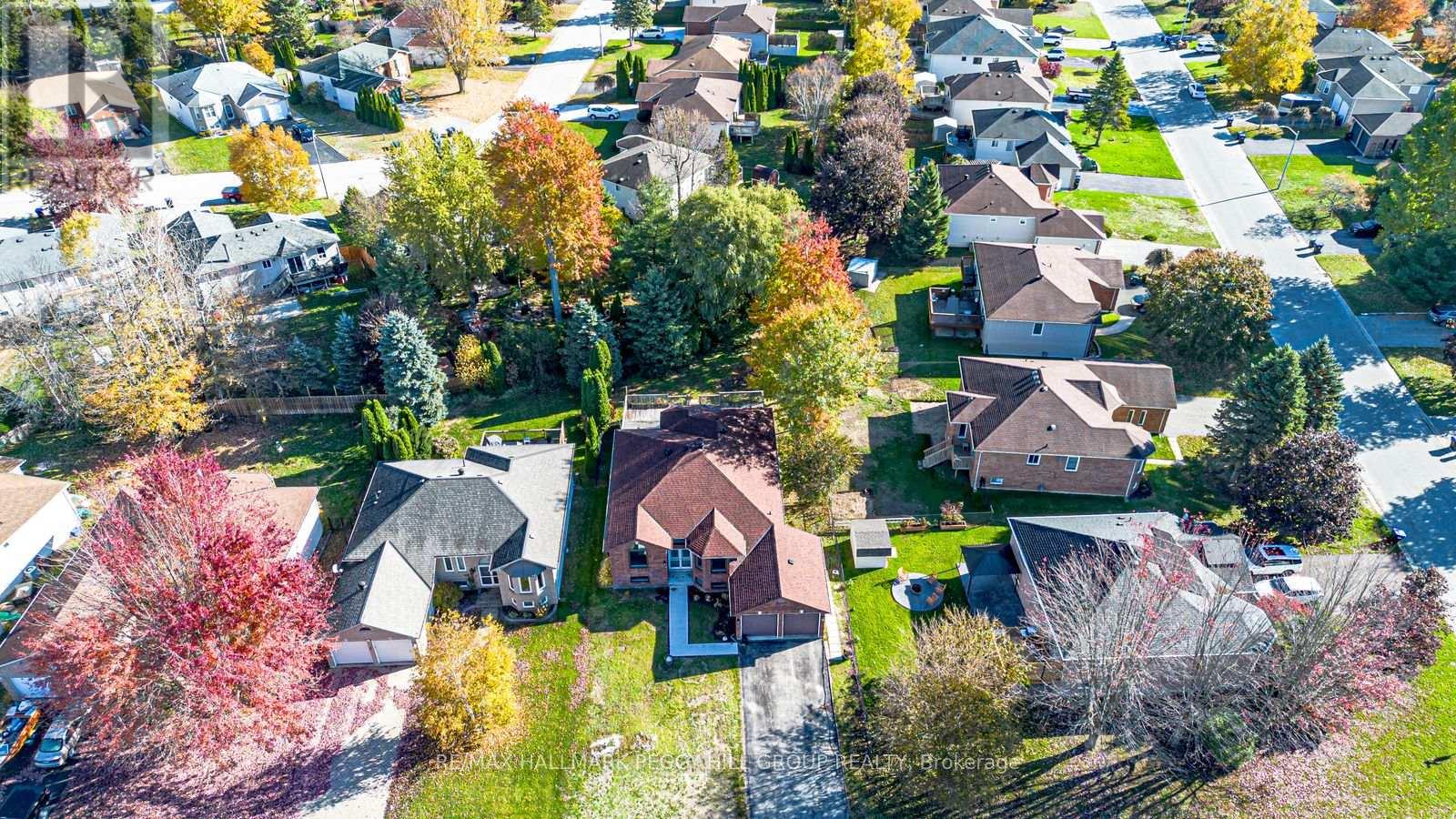 29 Silver Birch Avenue, Wasaga Beach, Ontario  L9Z 1B7 - Photo 17 - S12462695