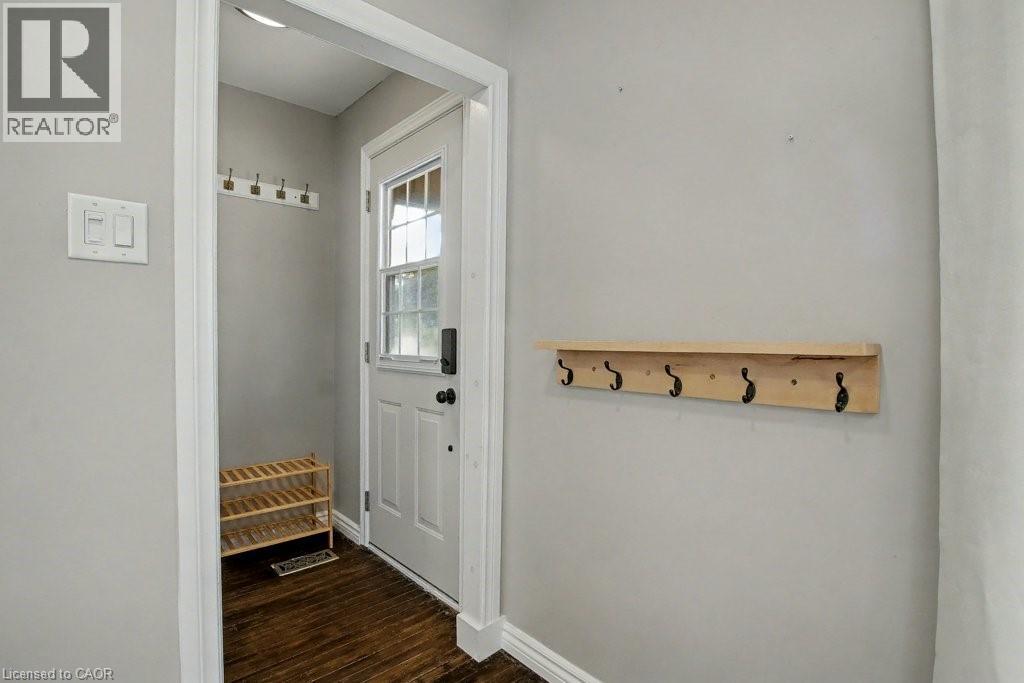 160 Pleasant Avenue, Kitchener, Ontario  N2M 4A6 - Photo 3 - 40784629