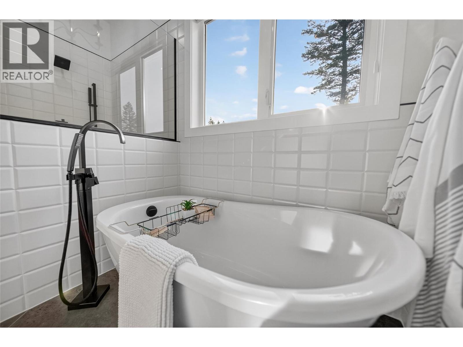 1323 Mcdonald Road, Cranbrook, British Columbia V1C 6V9 - Photo 21 - 10366943