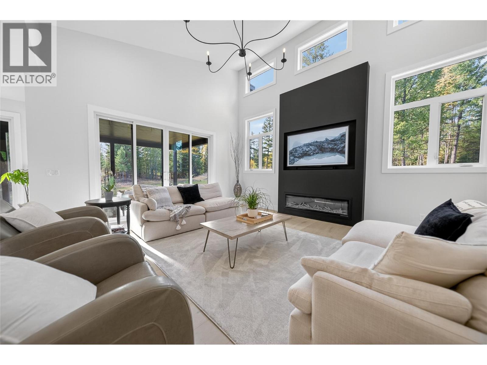 1323 Mcdonald Road, Cranbrook, British Columbia V1C 6V9 - Photo 3 - 10366943