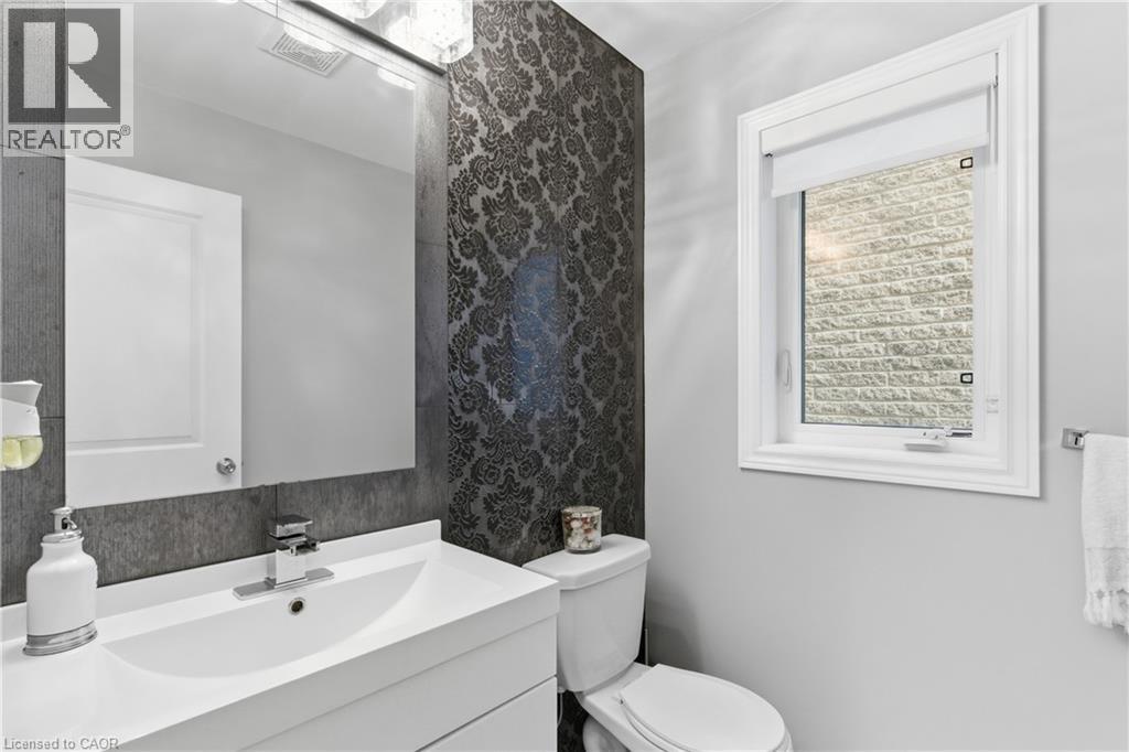 142 Irwin Avenue, Ancaster, Ontario  L9K 0G2 - Photo 5 - 40781611