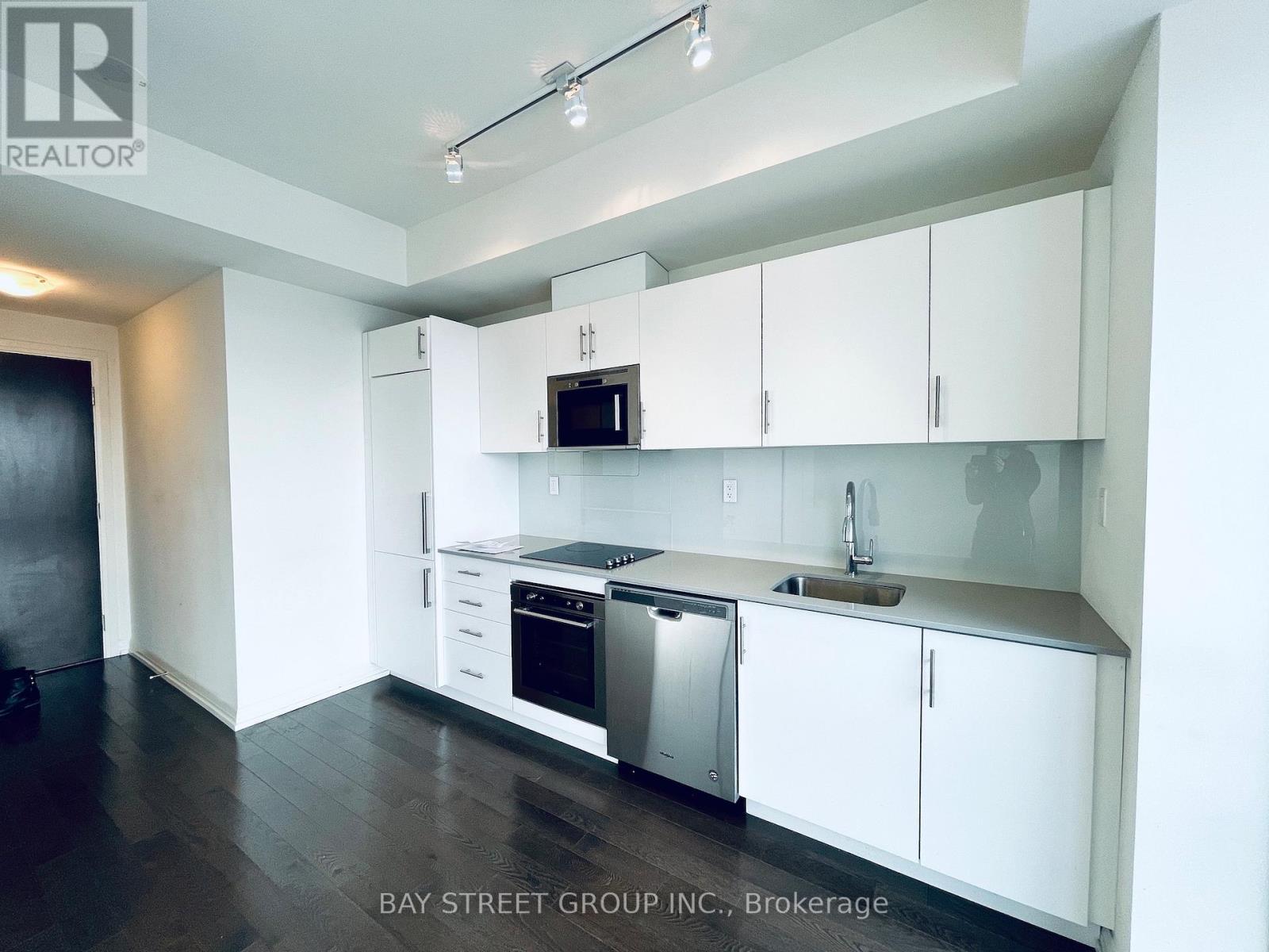 1712 - 460 Adelaide Street E, Toronto, Ontario  M5A 1N6 - Photo 5 - C12496856