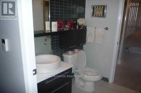 1707 - 21 Carlton Street, Toronto, Ontario  M5B 1L3 - Photo 7 - C12496960