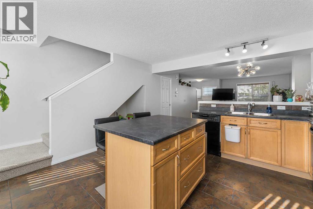 3305 New Brighton Gardens Se, Calgary, Alberta T2Z 0A2 - Photo 12 - A2262183