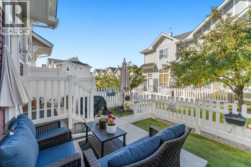 3305 New Brighton Gardens Se, Calgary, Alberta T2Z 0A2 - Photo 4 - A2262183