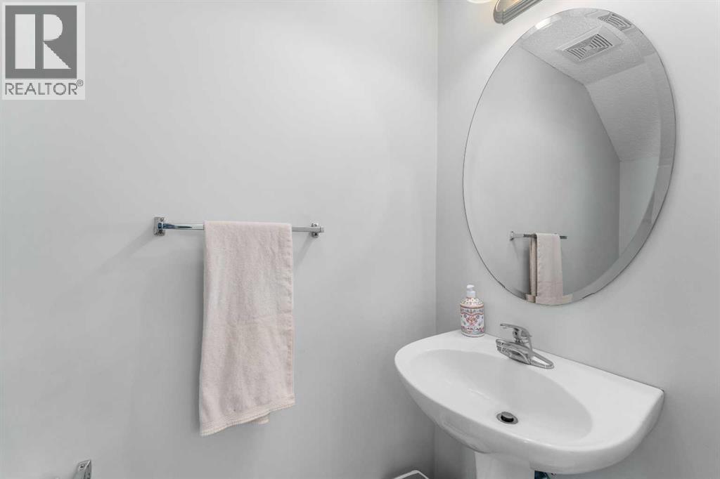 3305 New Brighton Gardens Se, Calgary, Alberta T2Z 0A2 - Photo 15 - A2262183