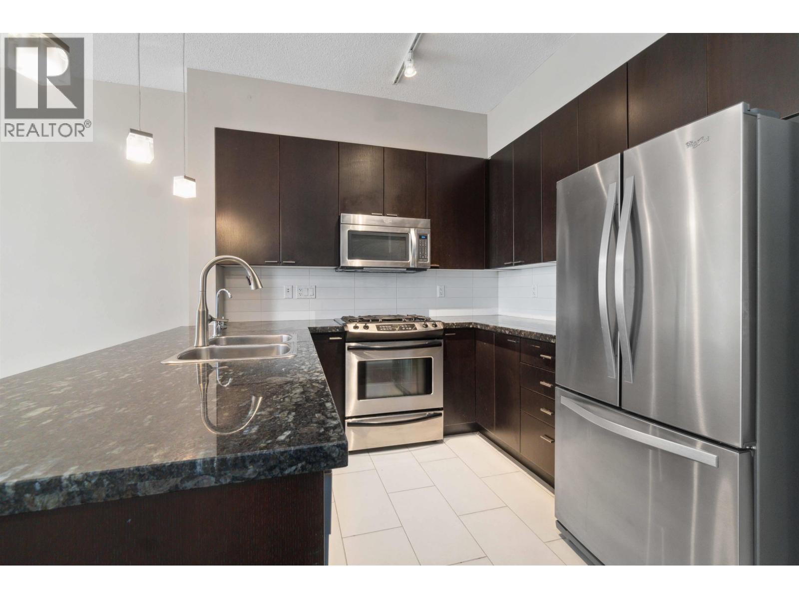 1904 39 Sixth Street, New Westminster, British Columbia  V3L 0B3 - Photo 11 - R3063554