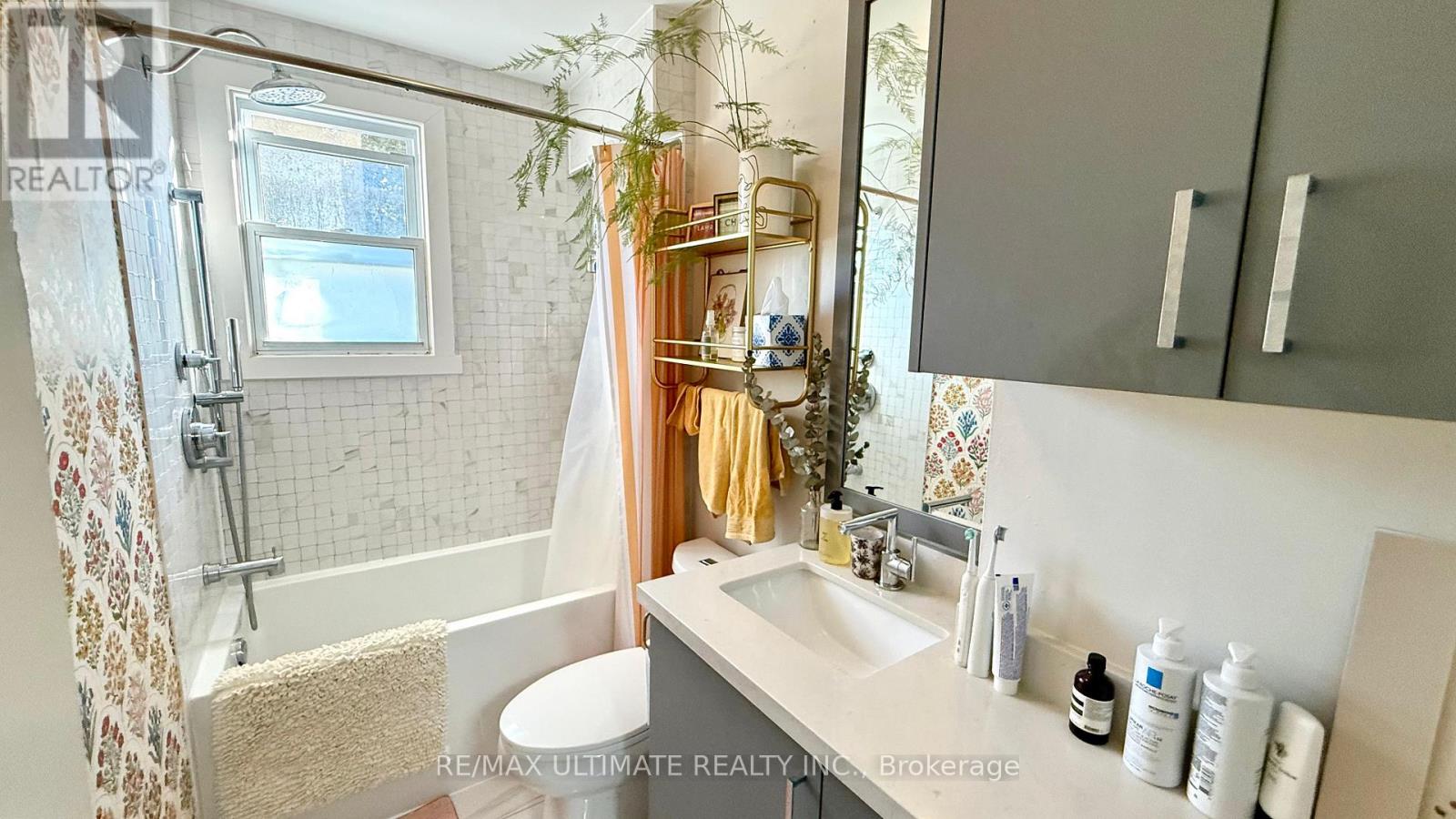 Main - 33 Alton Avenue, Toronto, Ontario  M4L 2M3 - Photo 14 - E12496868