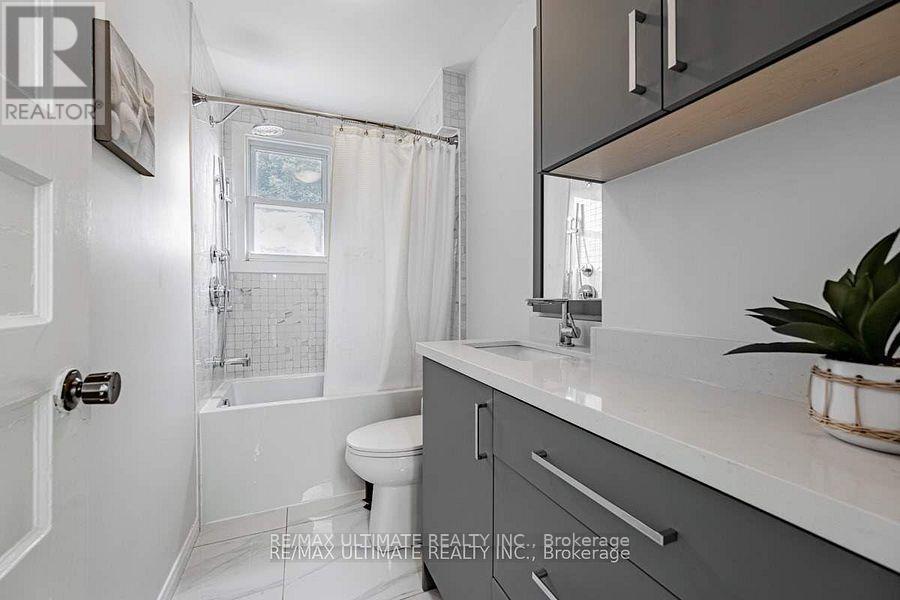 Main - 33 Alton Avenue, Toronto, Ontario  M4L 2M3 - Photo 15 - E12496868