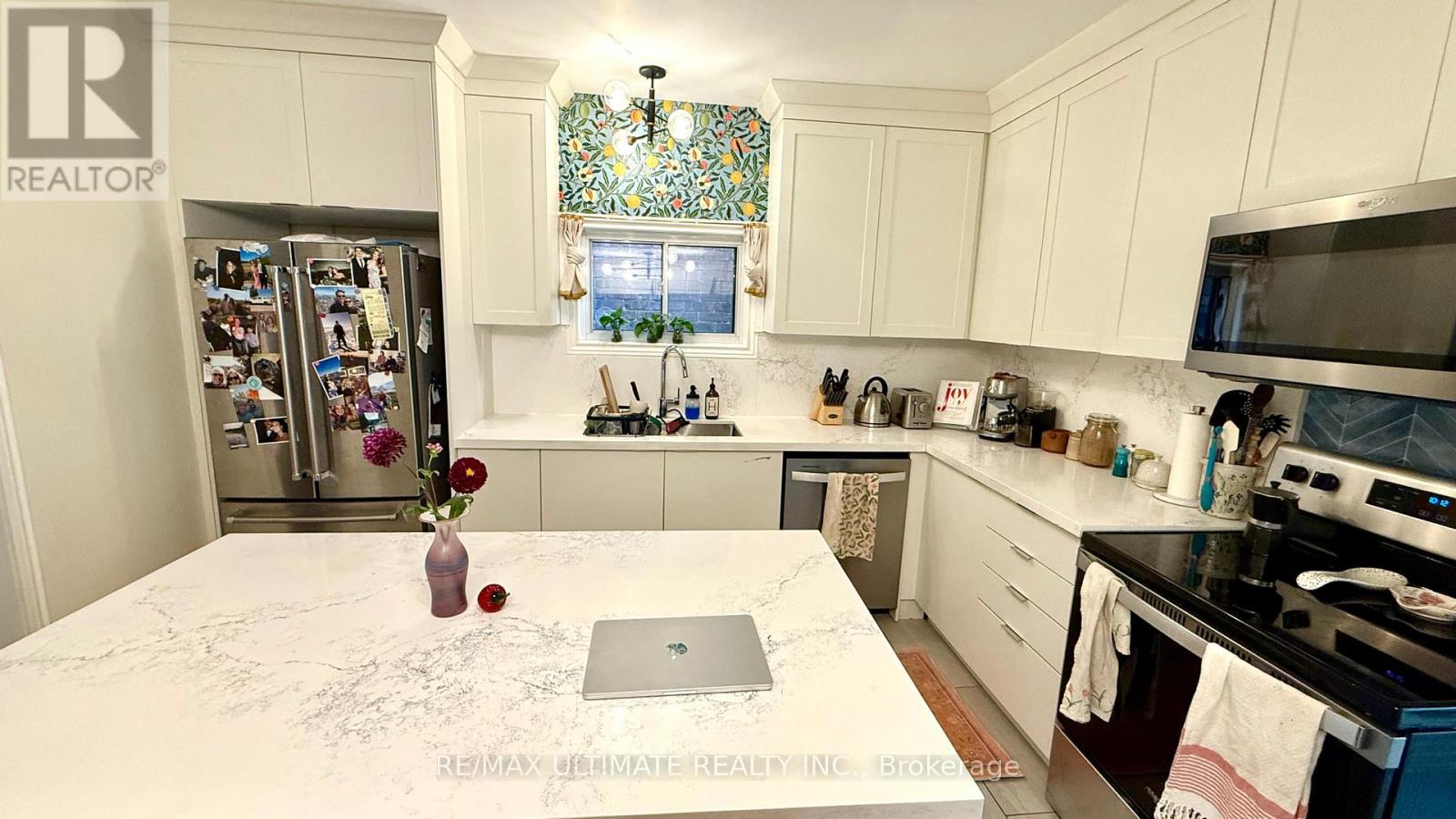 Main - 33 Alton Avenue, Toronto, Ontario  M4L 2M3 - Photo 3 - E12496868