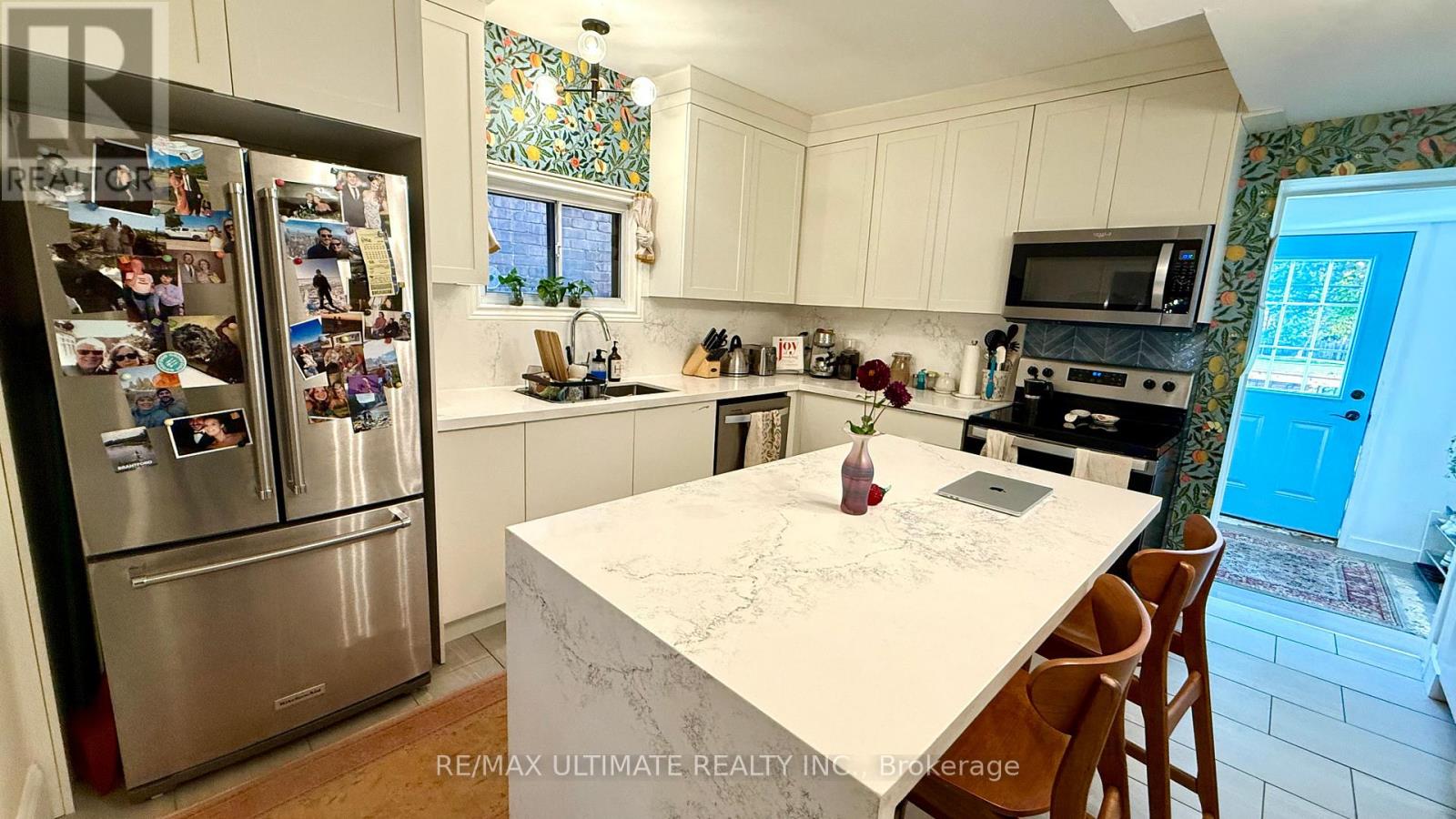 Main - 33 Alton Avenue, Toronto, Ontario  M4L 2M3 - Photo 5 - E12496868