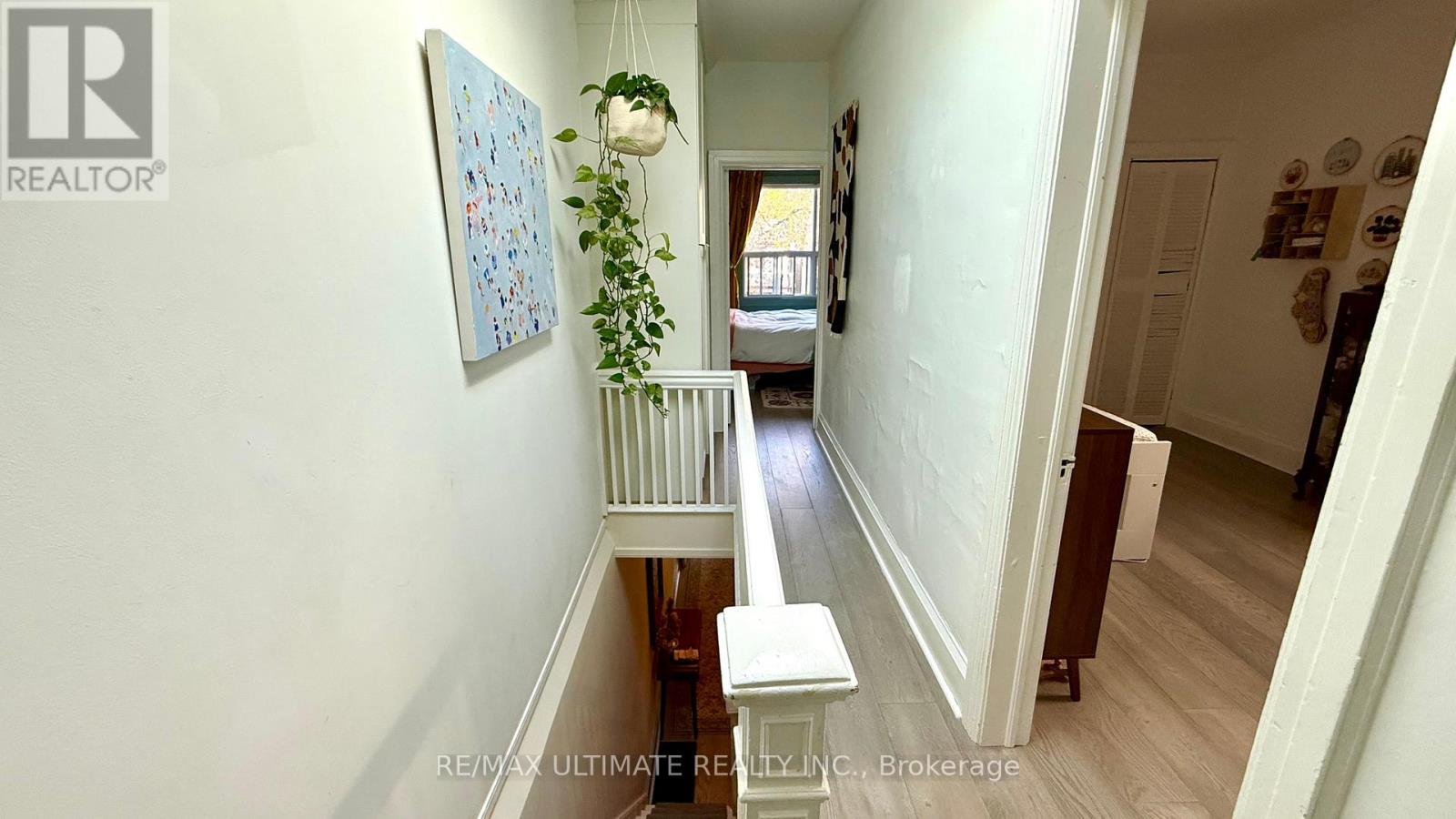 Main - 33 Alton Avenue, Toronto, Ontario  M4L 2M3 - Photo 8 - E12496868