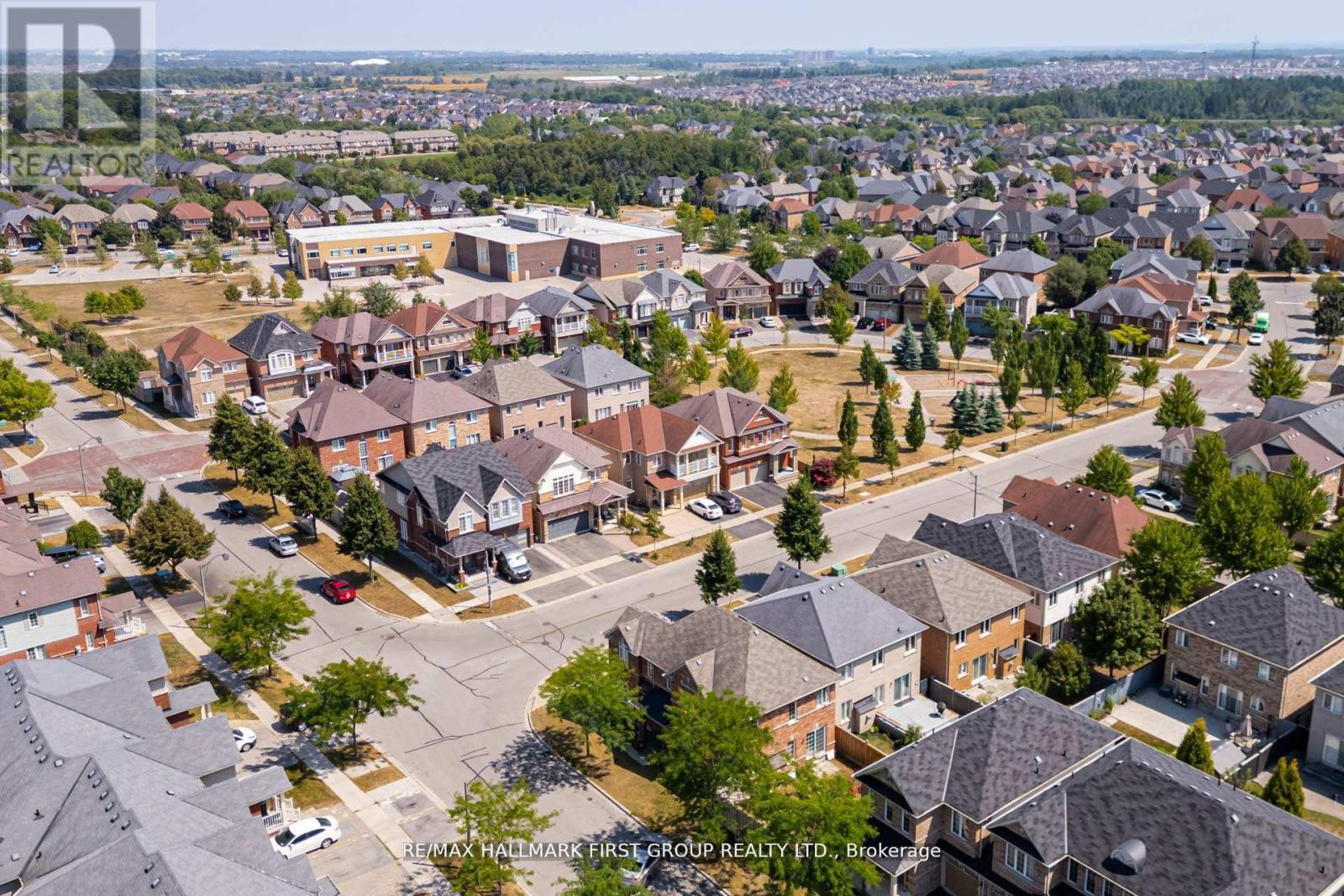 35 Elliottglen Drive, Ajax, Ontario  L1Z 0H1 - Photo 5 - E12496948