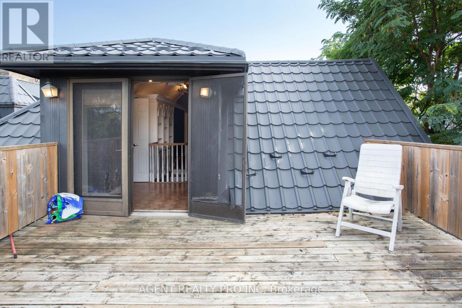 302 Central Street, London East, Ontario  N6B 2C8 - Photo 14 - X12497200