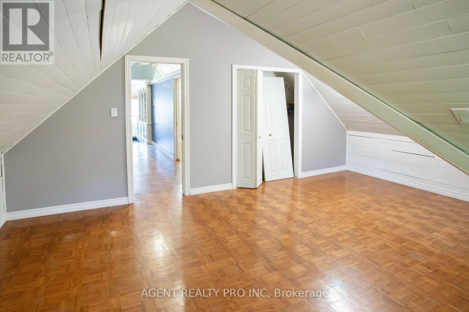 302 Central Street, London East, Ontario  N6B 2C8 - Photo 19 - X12497200