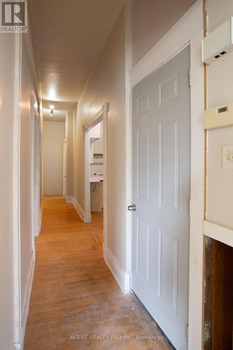 302 Central Street, London East, Ontario  N6B 2C8 - Photo 22 - X12497200