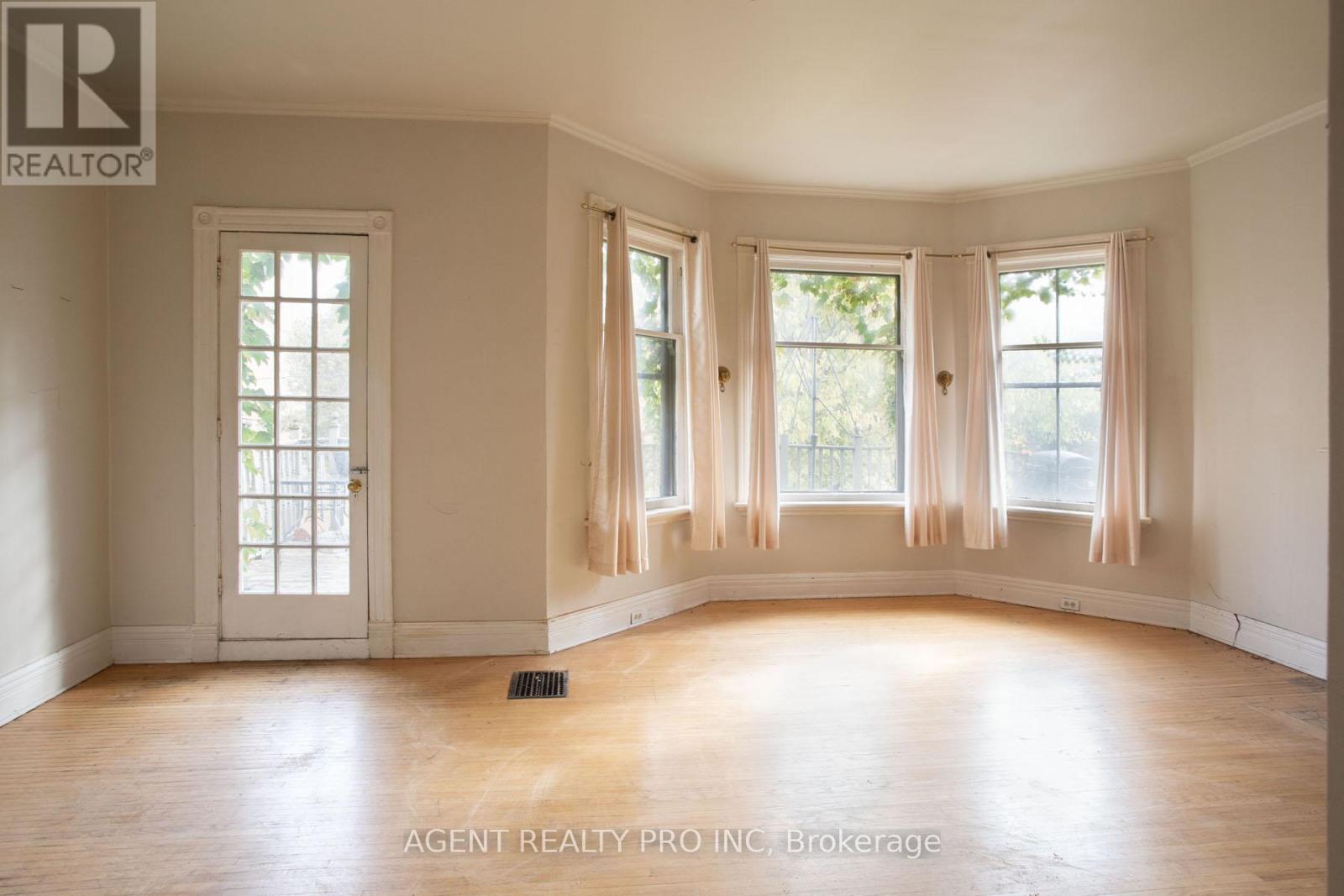 302 Central Street, London East, Ontario  N6B 2C8 - Photo 23 - X12497200