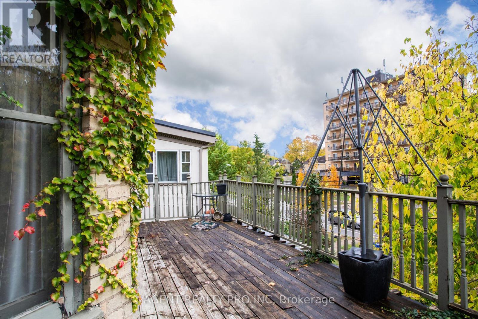 302 Central Street, London East, Ontario  N6B 2C8 - Photo 29 - X12497200