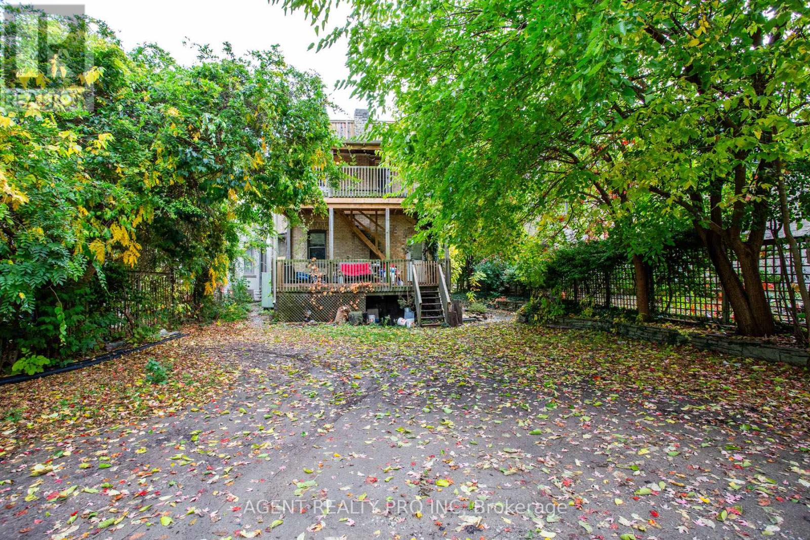 302 Central Street, London East, Ontario  N6B 2C8 - Photo 3 - X12497200