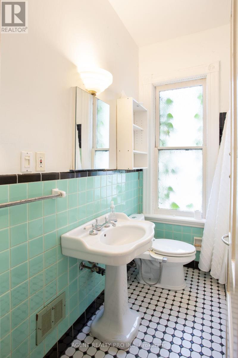 302 Central Street, London East, Ontario  N6B 2C8 - Photo 37 - X12497200