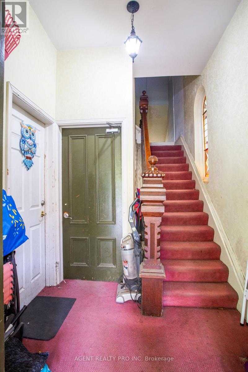 302 Central Street, London East, Ontario  N6B 2C8 - Photo 39 - X12497200