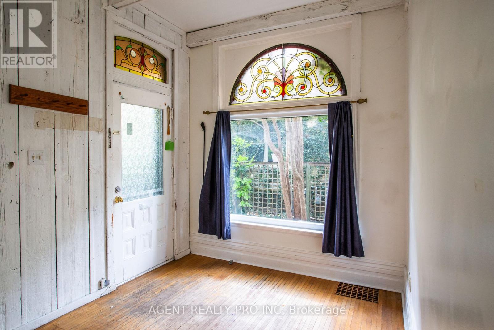 302 Central Street, London East, Ontario  N6B 2C8 - Photo 45 - X12497200