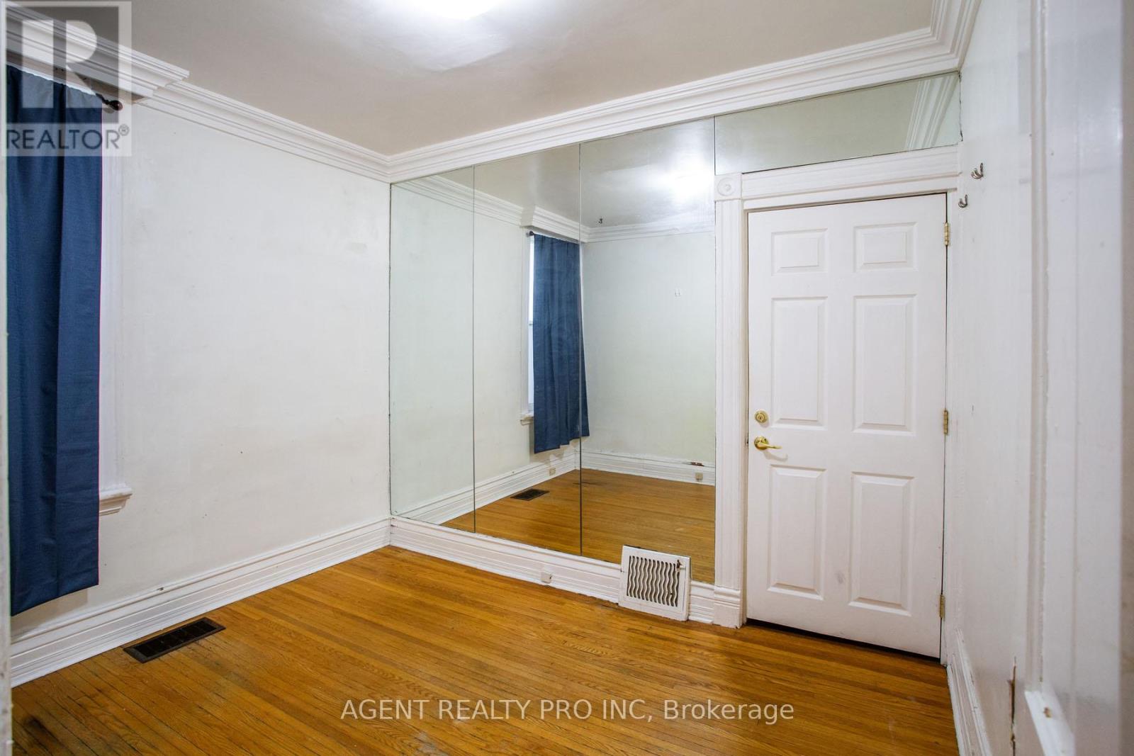 302 Central Street, London East, Ontario  N6B 2C8 - Photo 49 - X12497200