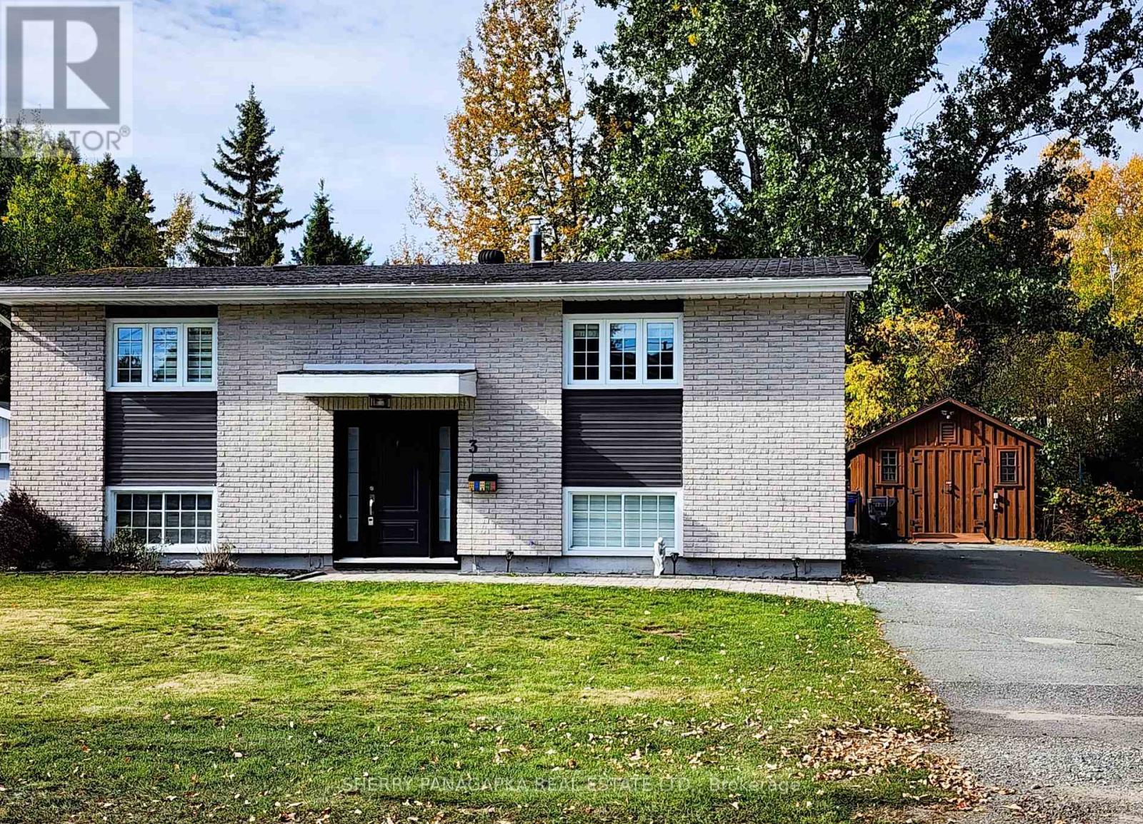 3 MCPHEE AVENUE, Kirkland Lake, Ontario