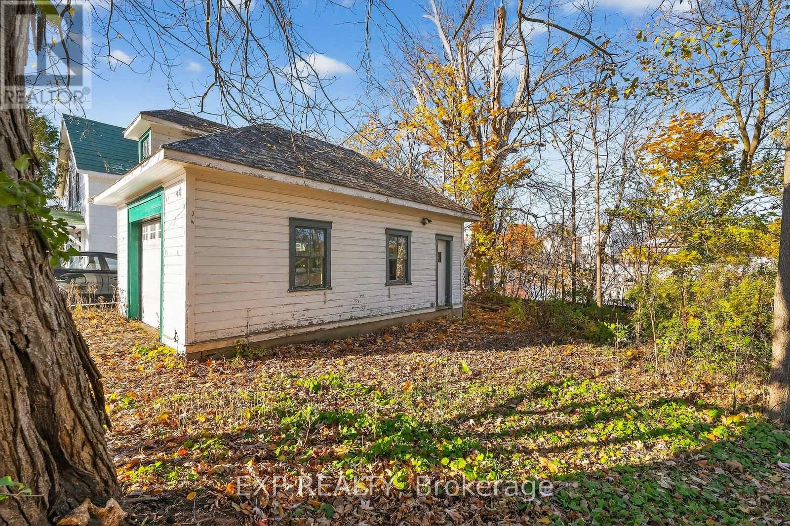 9 Mill Street, North Dundas, Ontario  K0C 1H0 - Photo 30 - X12496970