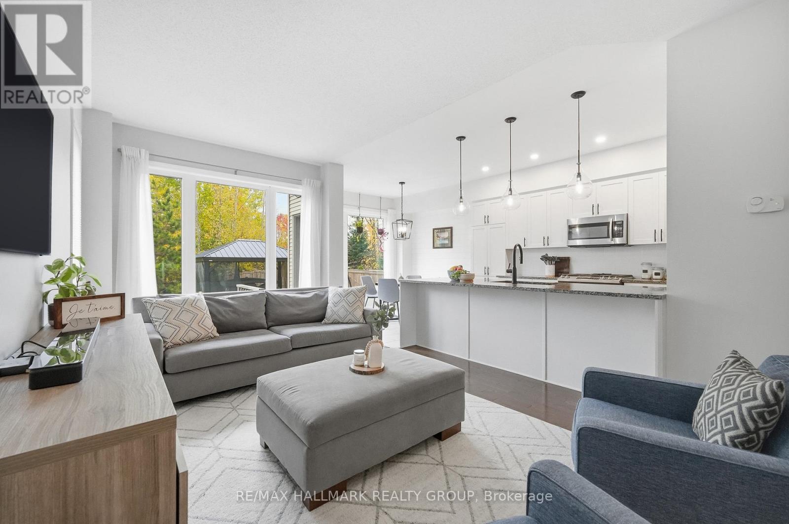 314 Melodie Street, Ottawa, Ontario  K1W 0H9 - Photo 10 - X12497066